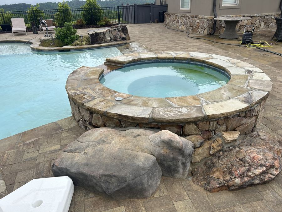 Custom Pool & Spa